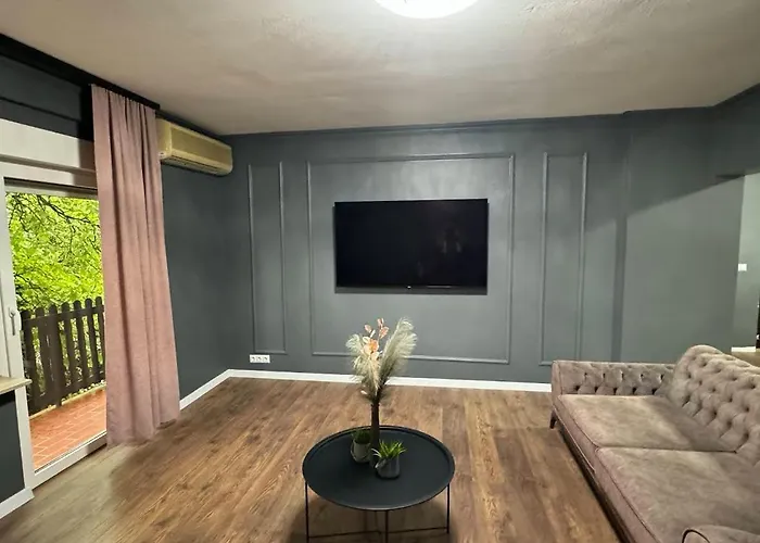 Luxury Crystal Center